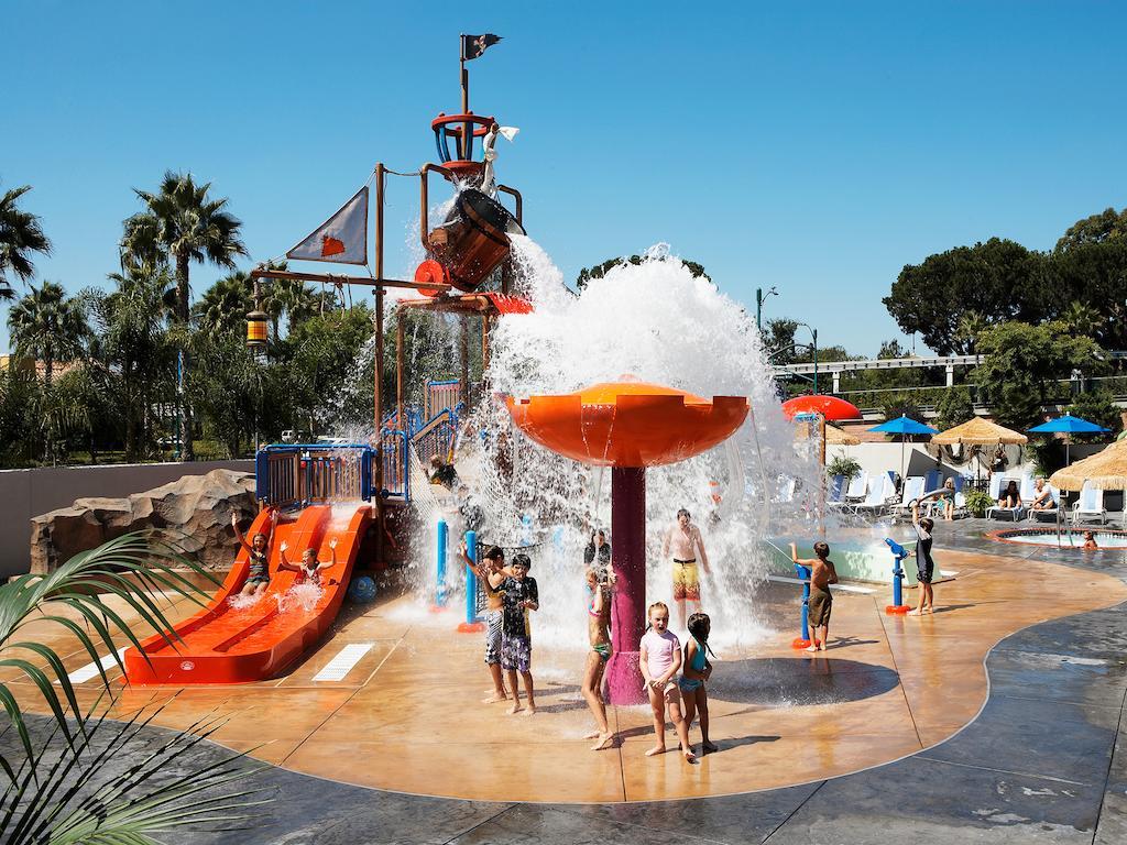 Howard Johnson By Wyndham Anaheim Hotel & Water Playground Ανέσεις φωτογραφία