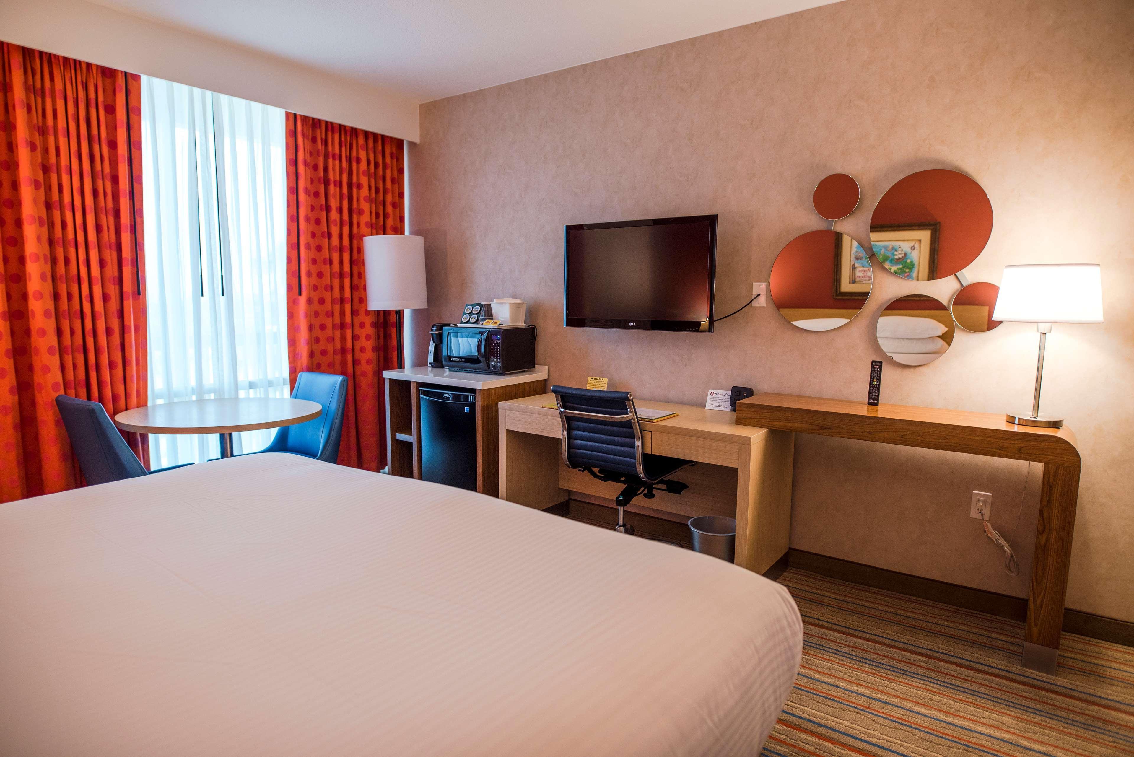 Howard Johnson By Wyndham Anaheim Hotel & Water Playground Εξωτερικό φωτογραφία