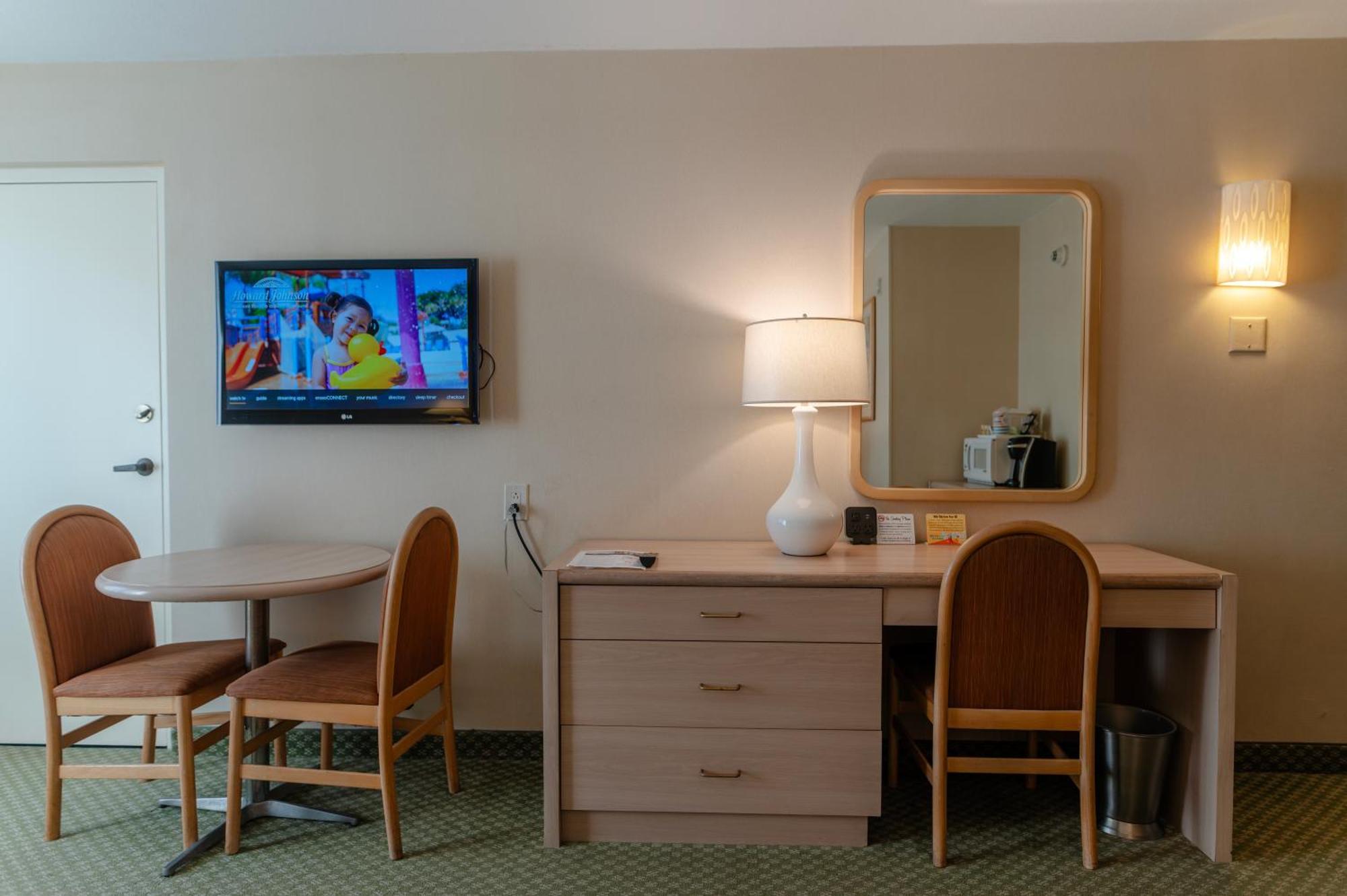 Howard Johnson By Wyndham Anaheim Hotel & Water Playground Εξωτερικό φωτογραφία