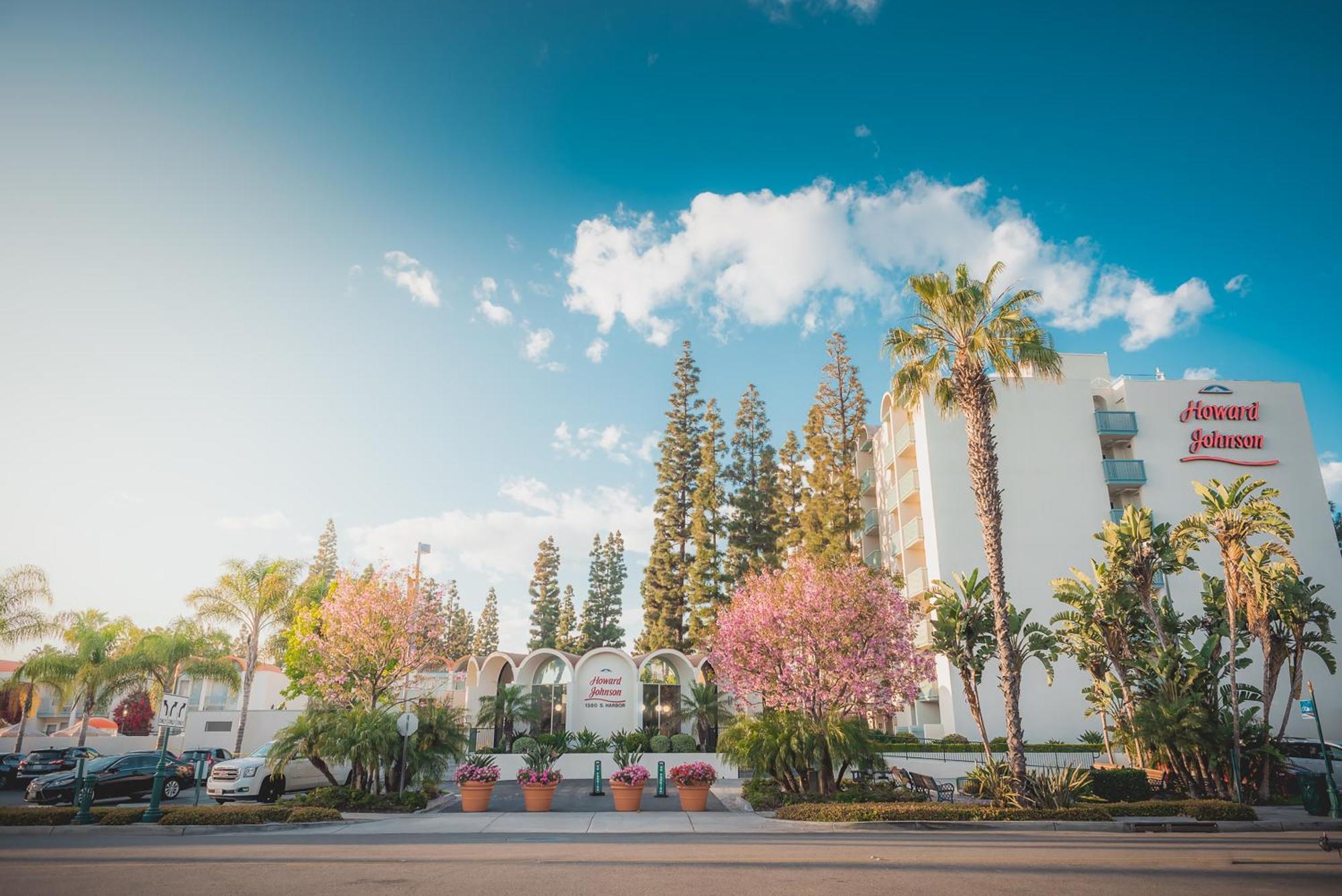 Howard Johnson By Wyndham Anaheim Hotel & Water Playground Εξωτερικό φωτογραφία