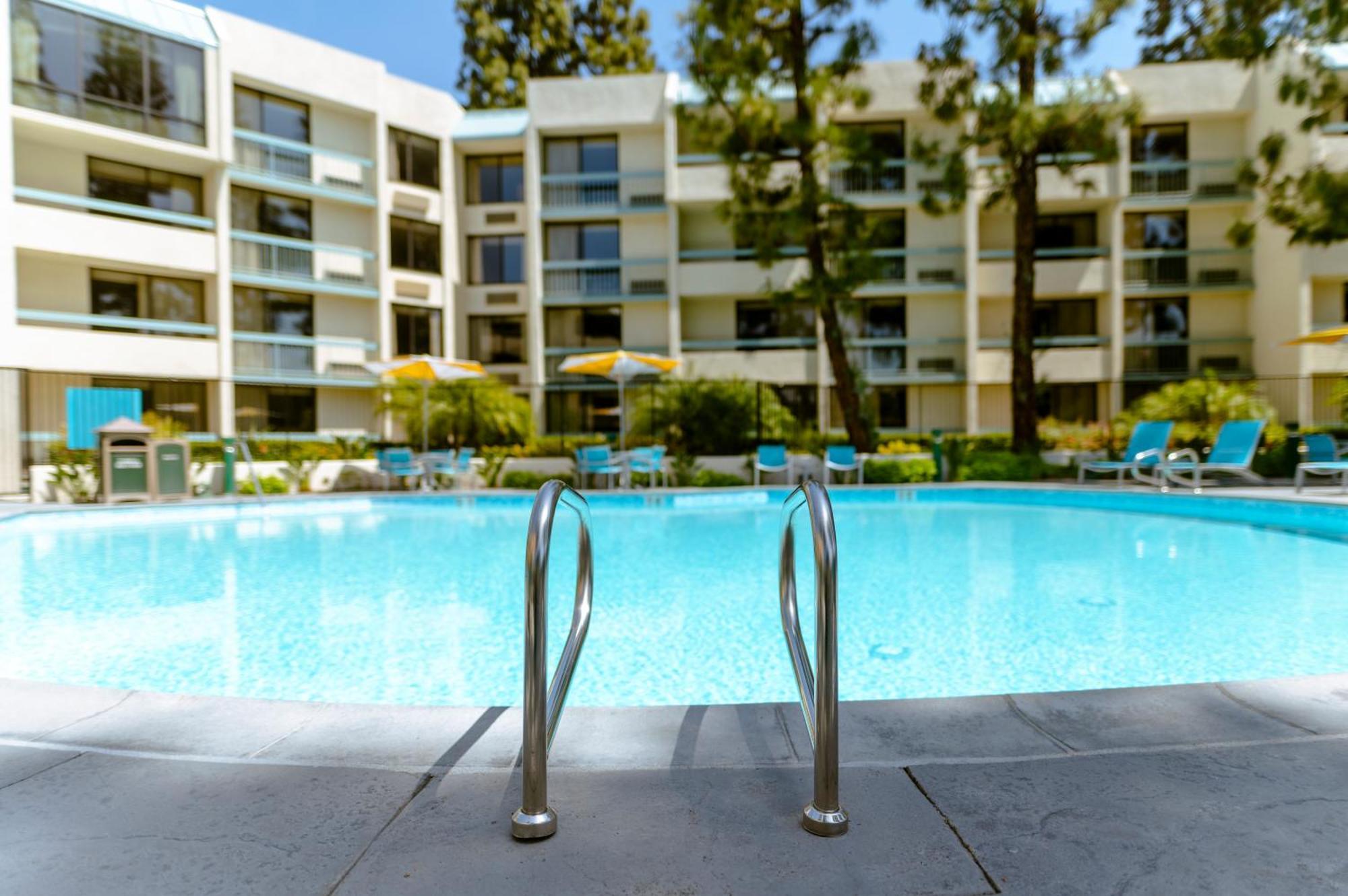 Howard Johnson By Wyndham Anaheim Hotel & Water Playground Εξωτερικό φωτογραφία