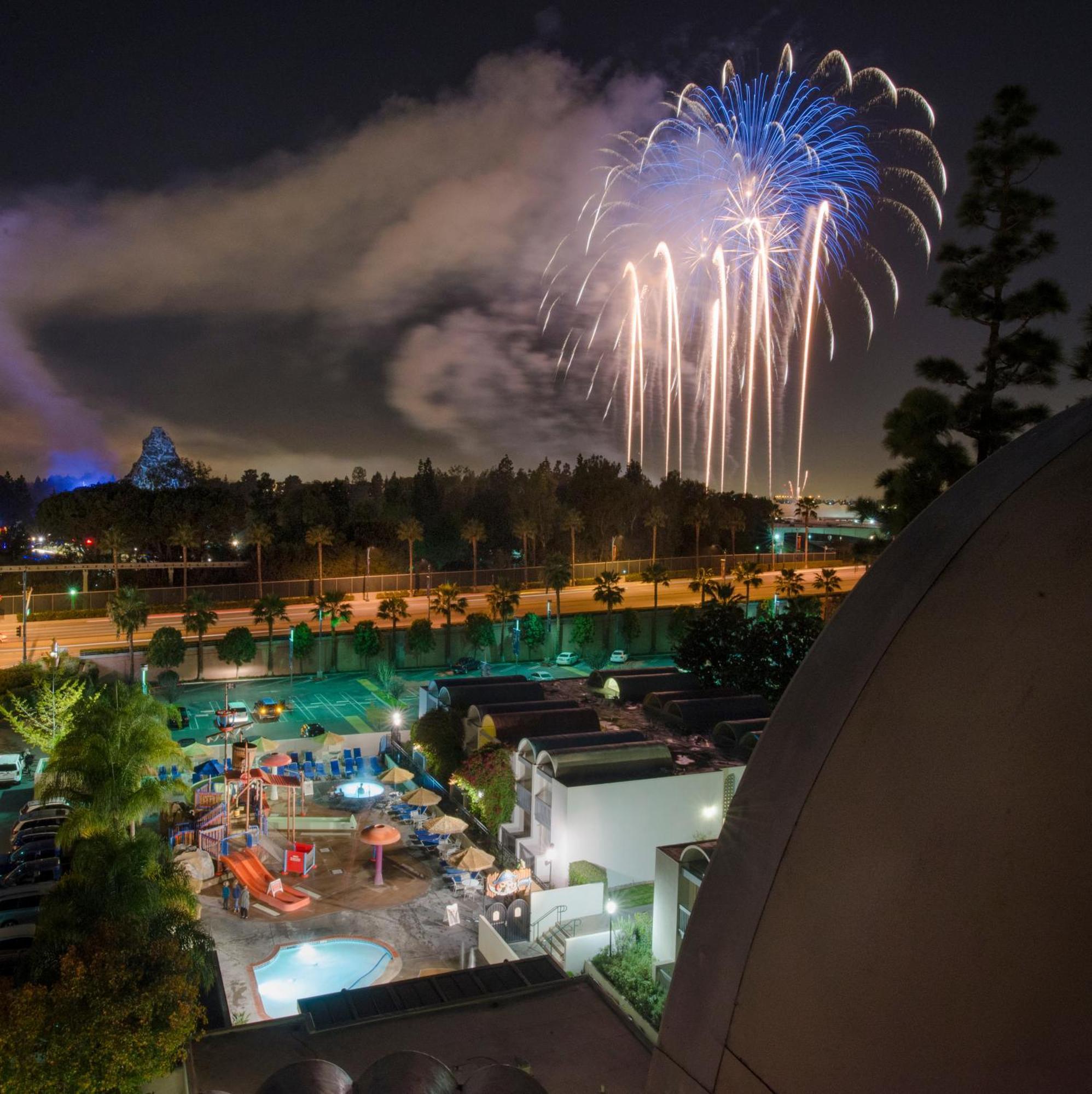 Howard Johnson By Wyndham Anaheim Hotel & Water Playground Εξωτερικό φωτογραφία