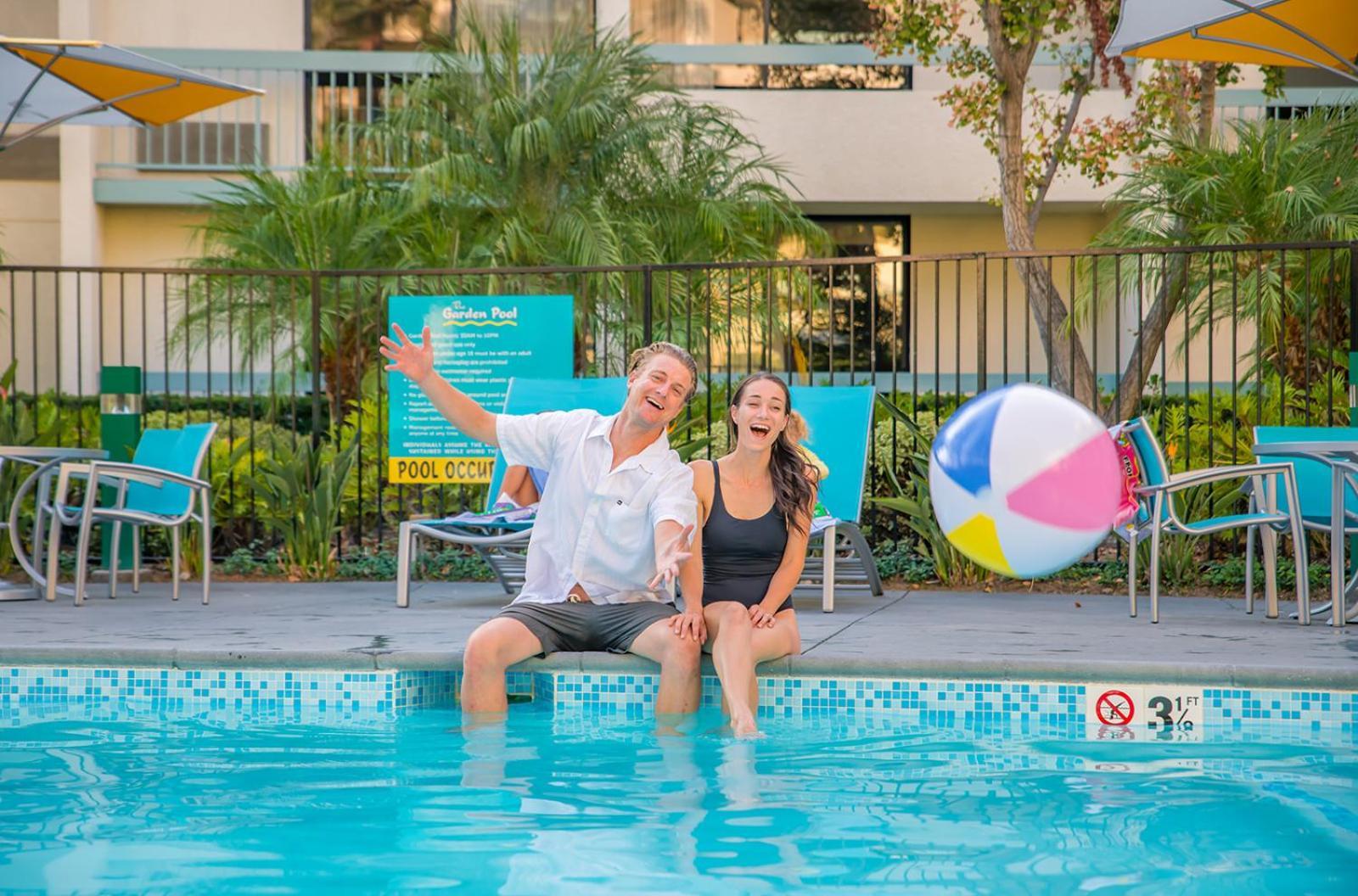 Howard Johnson By Wyndham Anaheim Hotel & Water Playground Εξωτερικό φωτογραφία