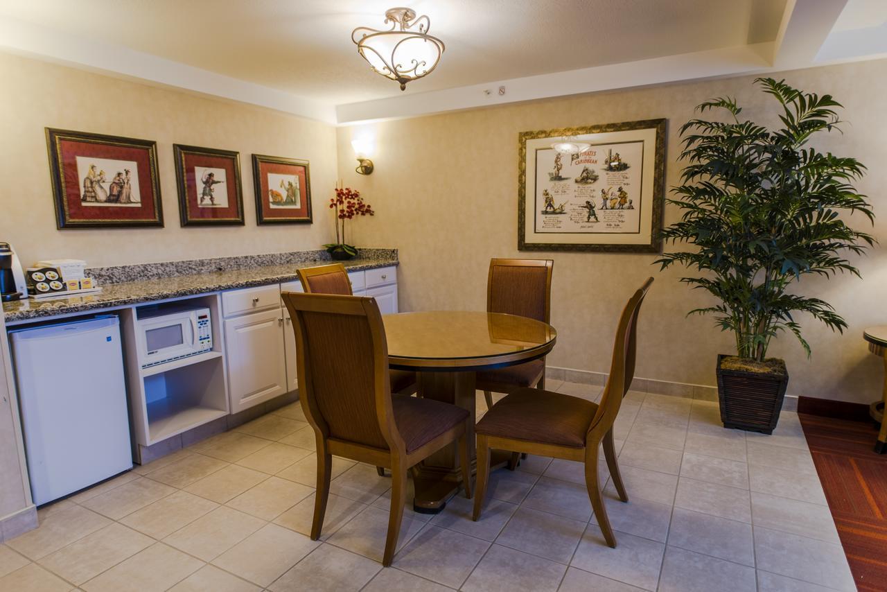 Howard Johnson By Wyndham Anaheim Hotel & Water Playground Εξωτερικό φωτογραφία