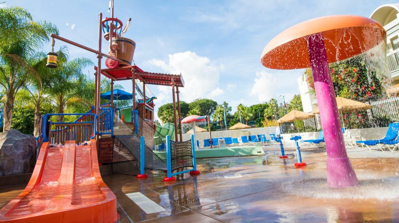 Howard Johnson By Wyndham Anaheim Hotel & Water Playground Εξωτερικό φωτογραφία